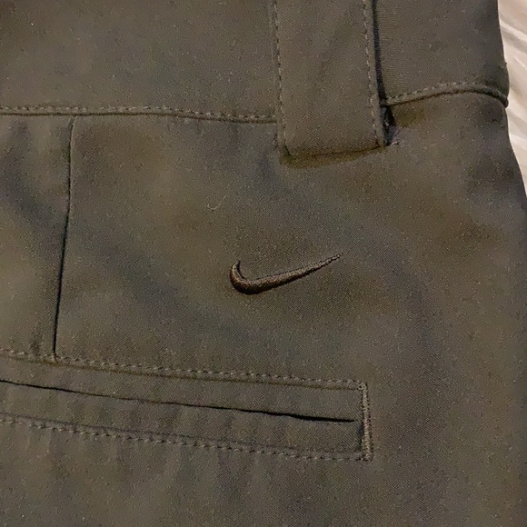 ✨ NIKE GOLF SHORTS SIZE 2 ✨ - Picture 2 of 4